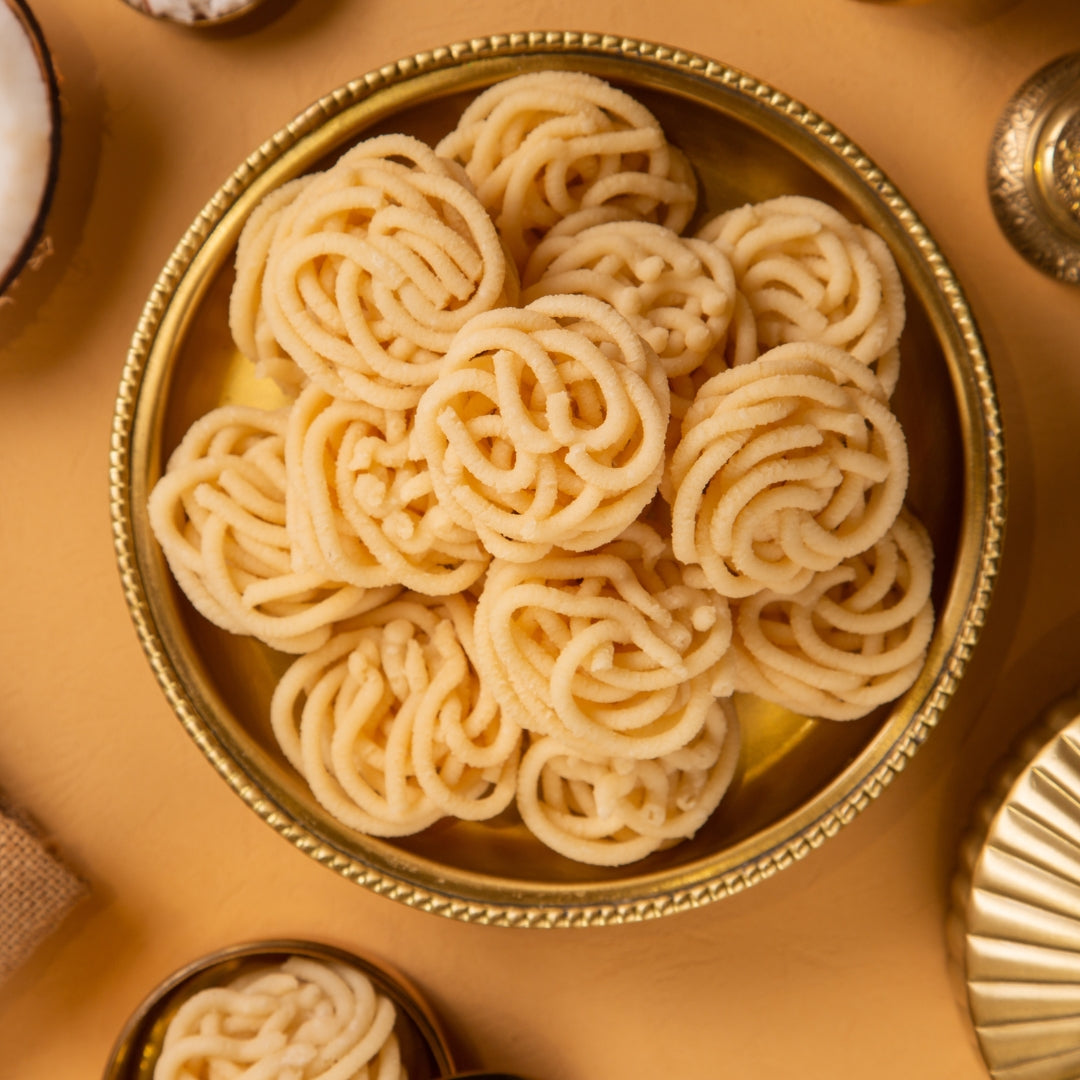 Thengapal Murukku